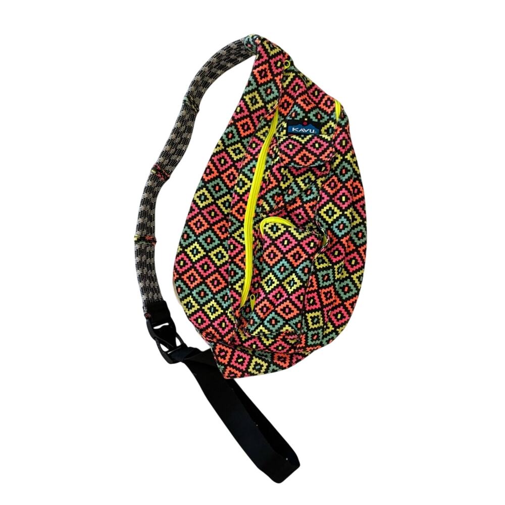 Kavu Geometric Sling Bag